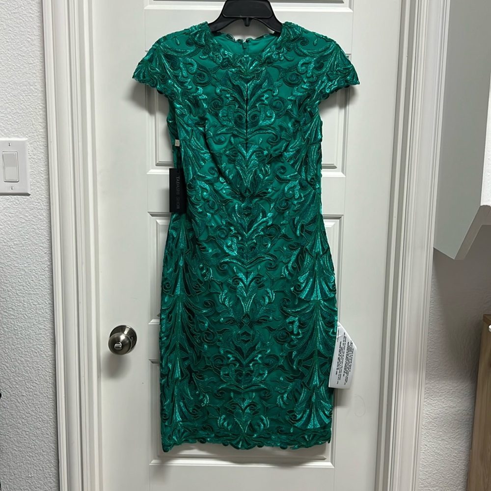 NWT Tadashi Shoji Keyhole Dress